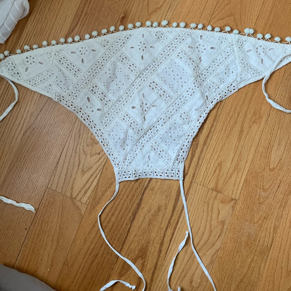 Lace tie back crop top